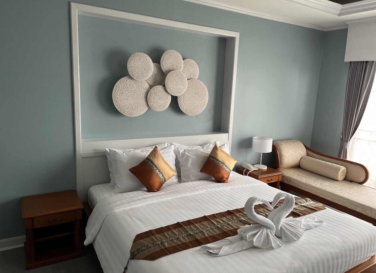 How to Choose the Right Materials for Your Hotel Renovation — photo 4