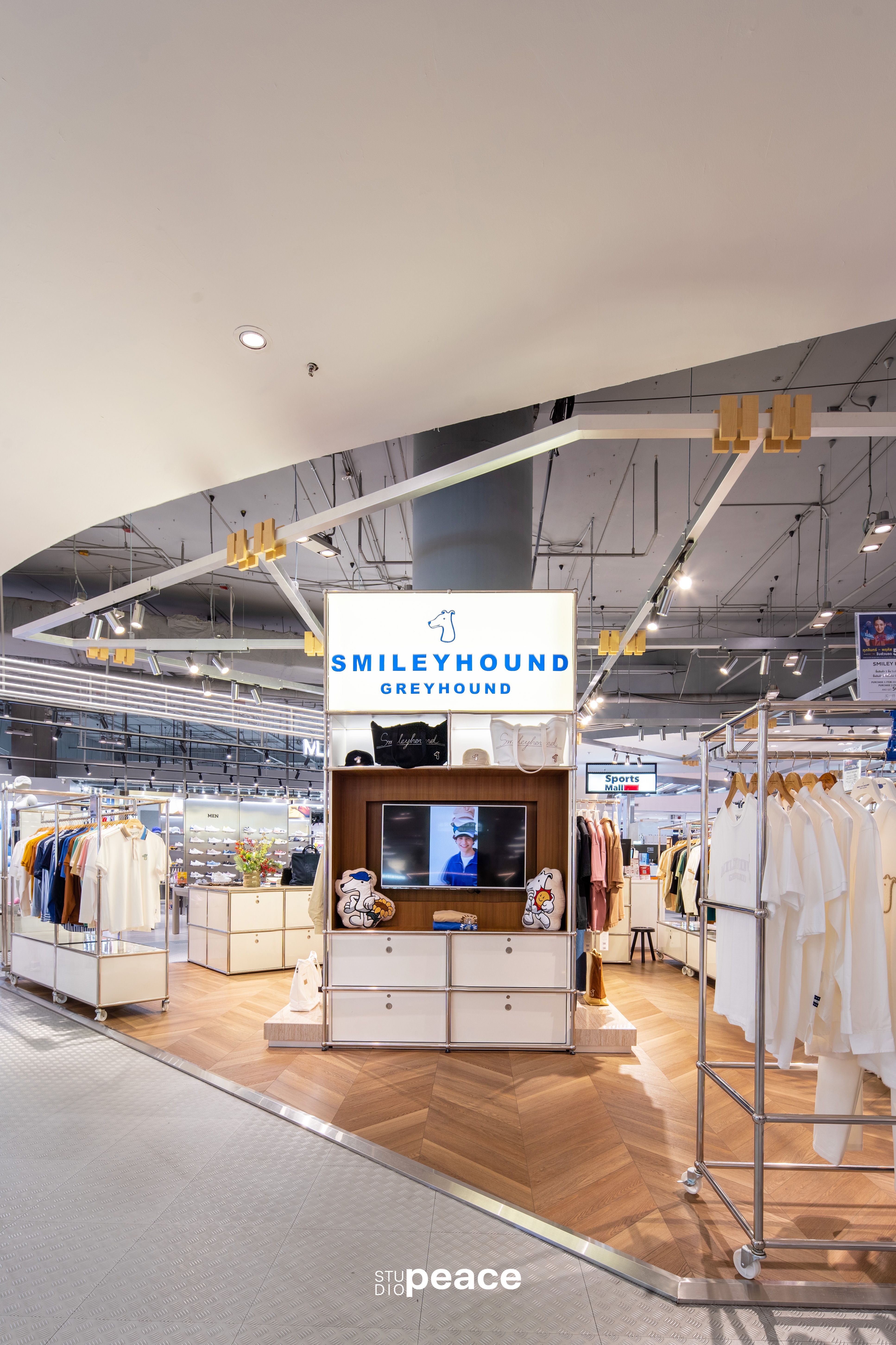 Smileyhound Popup — Siam Paragon — 4