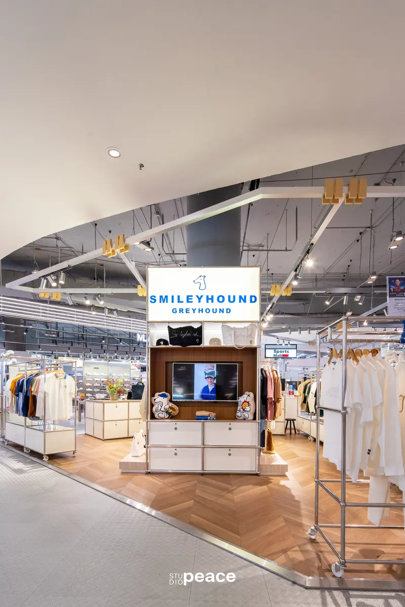 Smileyhound Popup — Siam Paragon — 4