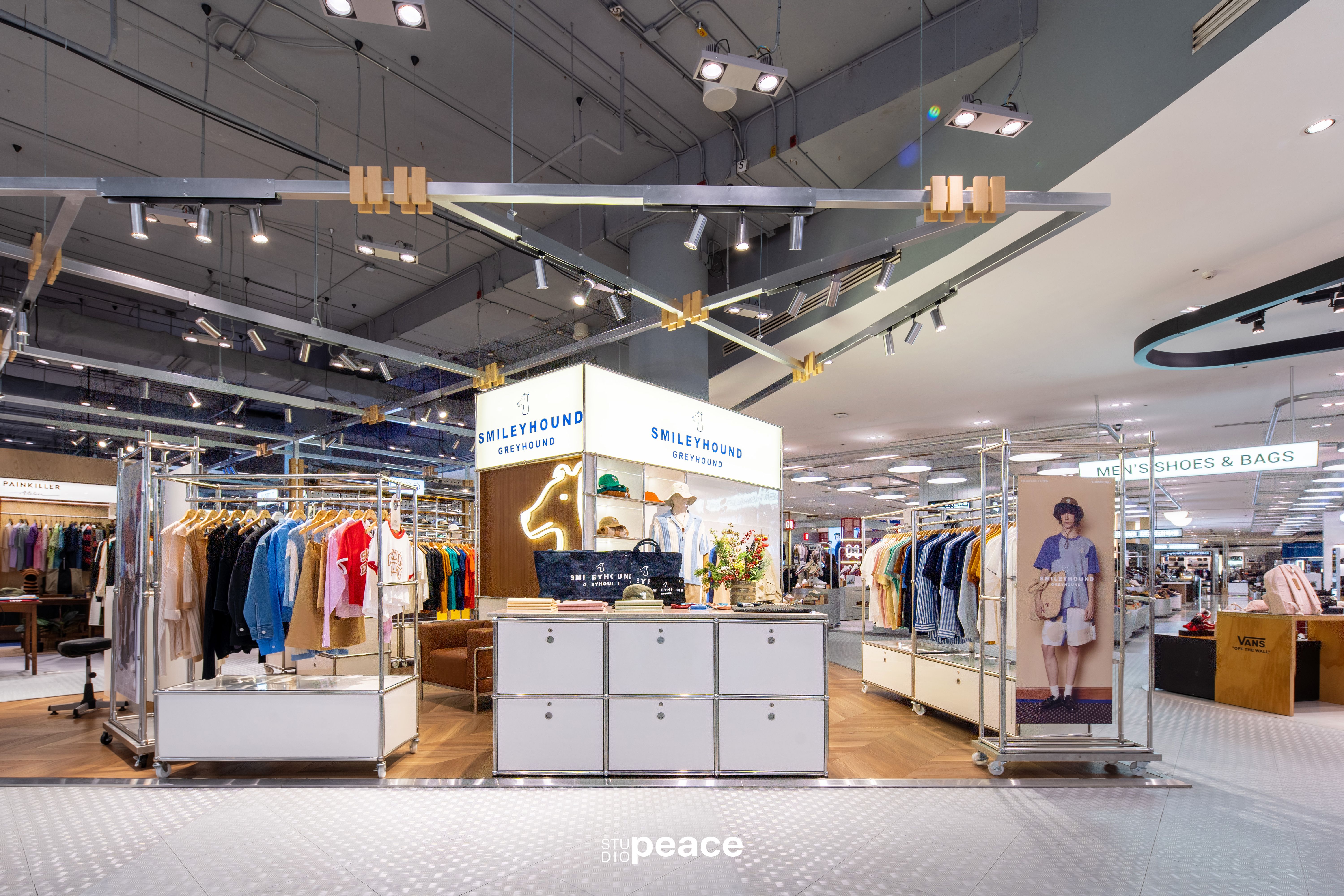 Smileyhound Popup — Siam Paragon — 3